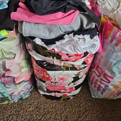 Women's Medium Clothing 