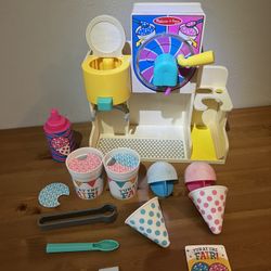 Melissa & Doug Fun at The Fair! Wooden Snow-Cone and Slushie Play Food Set