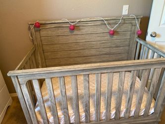 Crib and crib mattress