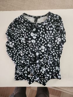Forever 21 Black Floral Long Sleeve Top