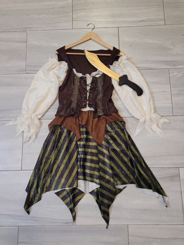 Female Pirate Dress With Sword Costume