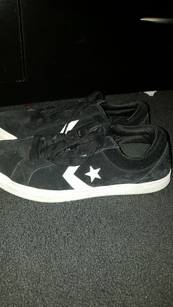 Converse size 8 and 1/2 good condition only worn a few times awesome casual shoe