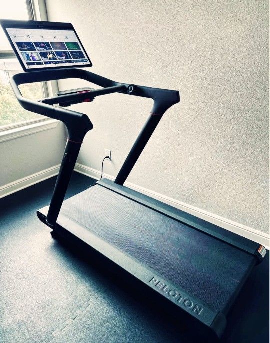 Peloton Tread