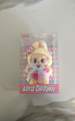 Pop Mart Let’s Checkmate Labubu Vinyl Plush Pendant.
