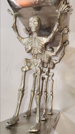 HALLOWEEN TABLETOP/FLOOR 3 SKELLINGTON TRAY MARTHA STEWART HEAVY METAL