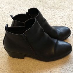 New, Boots, Size 8.5
