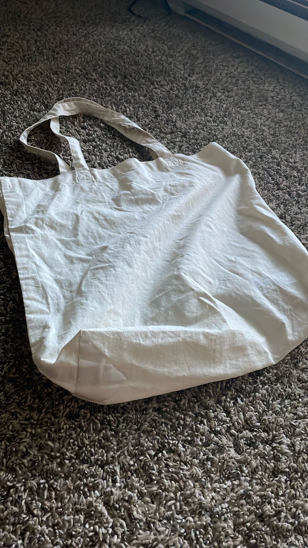 uni qlo tote