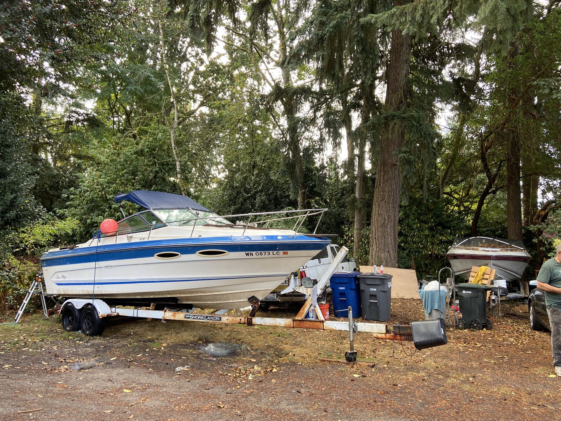 1984 SeaRay Cuddy cabin 23’ (weekender) SeaRay 23’