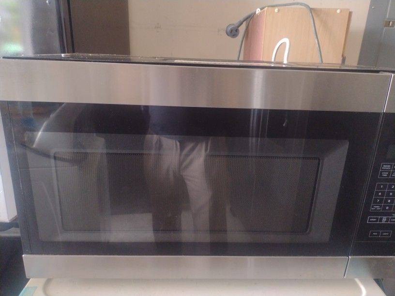 Above The Range Whirlpool Microwave