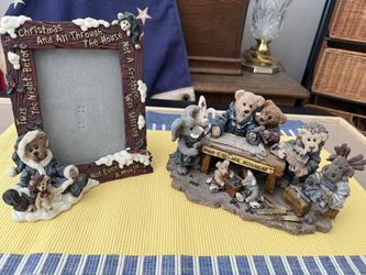 Boyds Bears Figurines and Frame