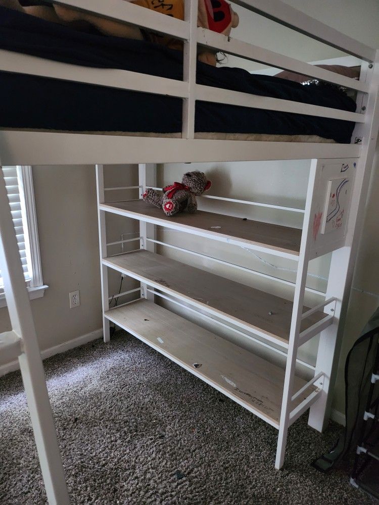Bunkbed W/Stand