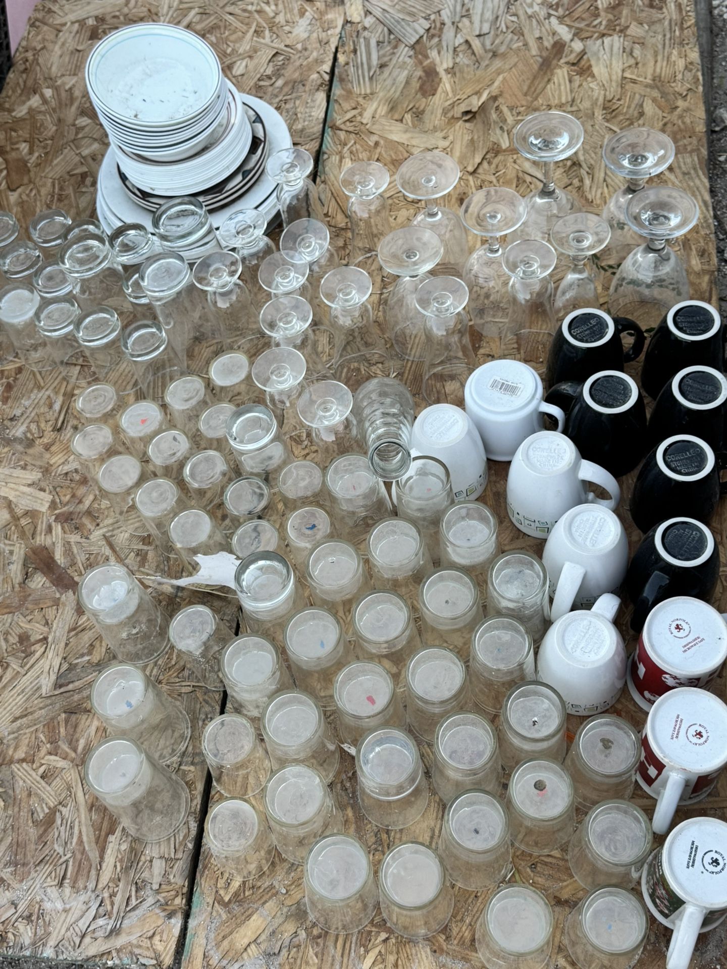 Glass Cups And Plates
