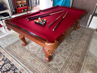 Classy 8’ Billiard Pool Table - Brand New Felt - Can Deliver!