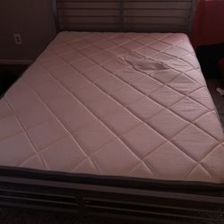 Queen Size Mental Frame And Mattress 