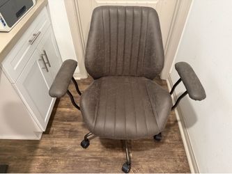Desk chair