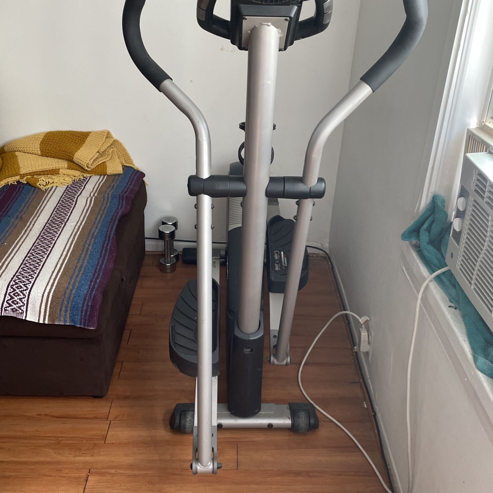 Elictical Pro-form Cardiocross 820