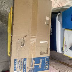 FITUEYES Universal TV Stand/Base Swivel Tabletop TV Stand with Mount