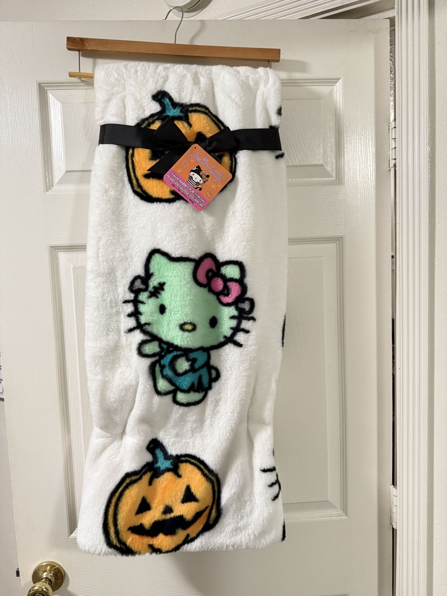 Hello Kitty Blanket