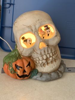 Vintage Porcelain Light Up Skull - Halloween / Decoration, Prop. Rare Find