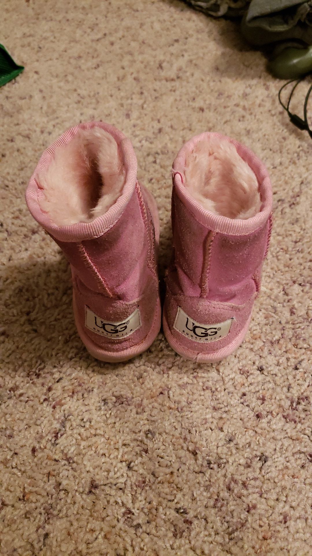 Pink ugg boots--little girl