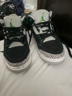 Air Jordan 3 Black Green Glow Sneakers 71/2