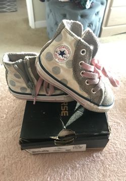 Converse for niñas de 2 años size 5 toddlers