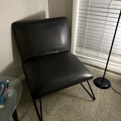 Modern Black Faux Leather Accent Chair – Excellent Condition