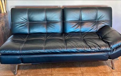 Black Futon