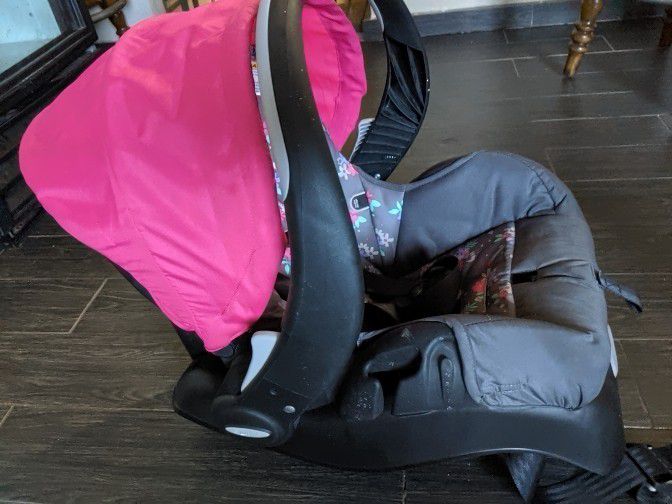 Baby girl car seat