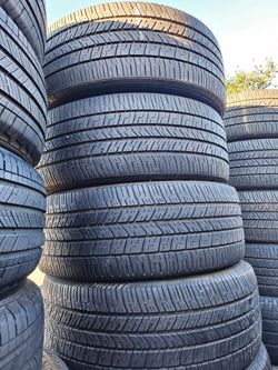 Set s de Goodyear brand tires 245/55R18 en perfectas condiciones 80% life