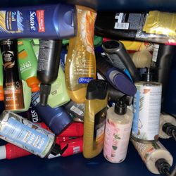 Tote Full of Bodywash, Shampoo & Conditioner also Bar Soap 