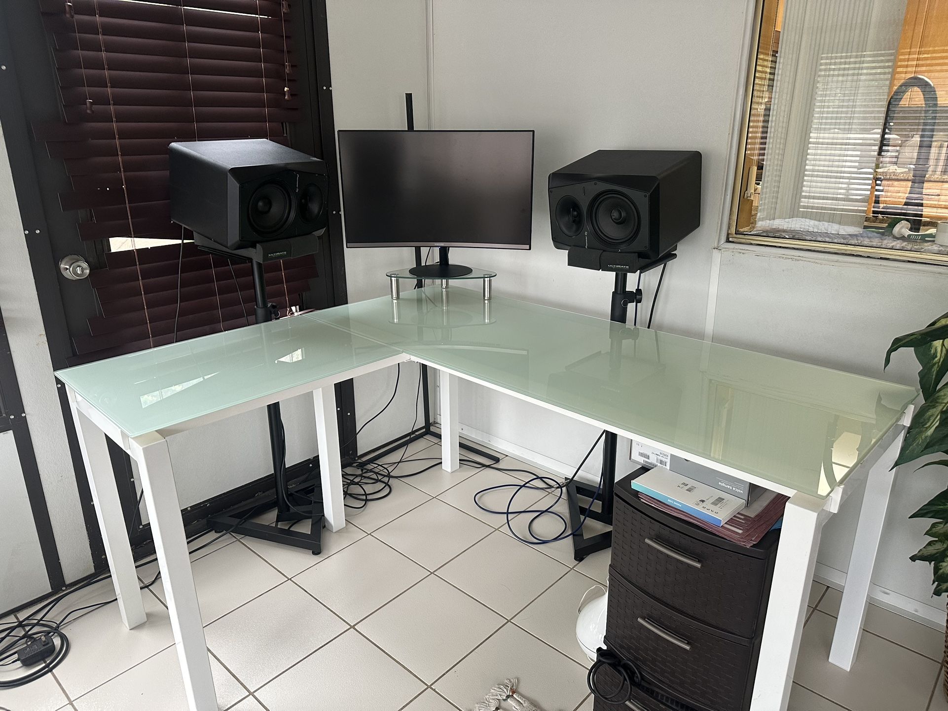 L Shaped Desk