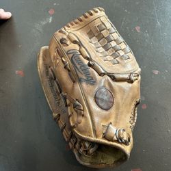 Lefty Baseball Gloves
