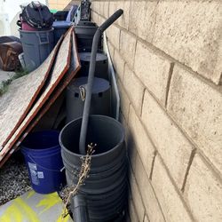 FREE! Plywood-plant Pots-Gas BBQ-ice chest -Books