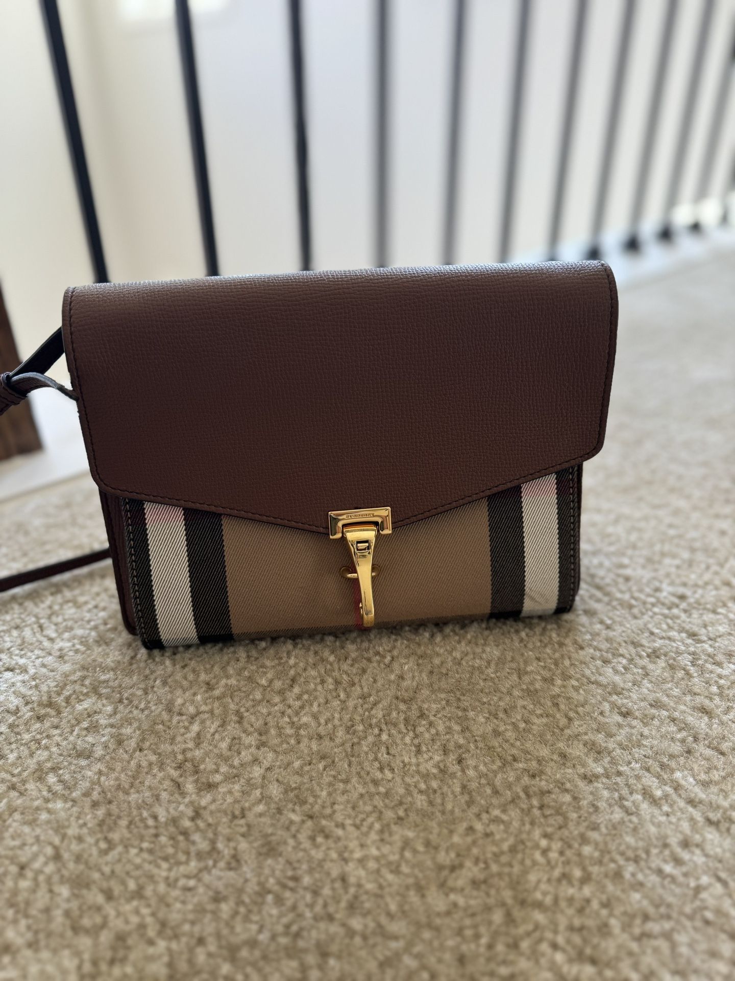 Burberry Macken Crossbody