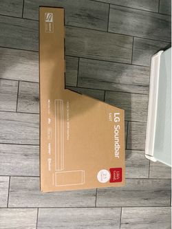 LG soundbar S40T with subwoofer