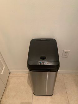 Large touchless can