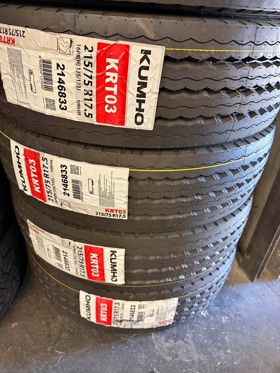 Kumho krt03 16 ply Taco truck box truck Tires