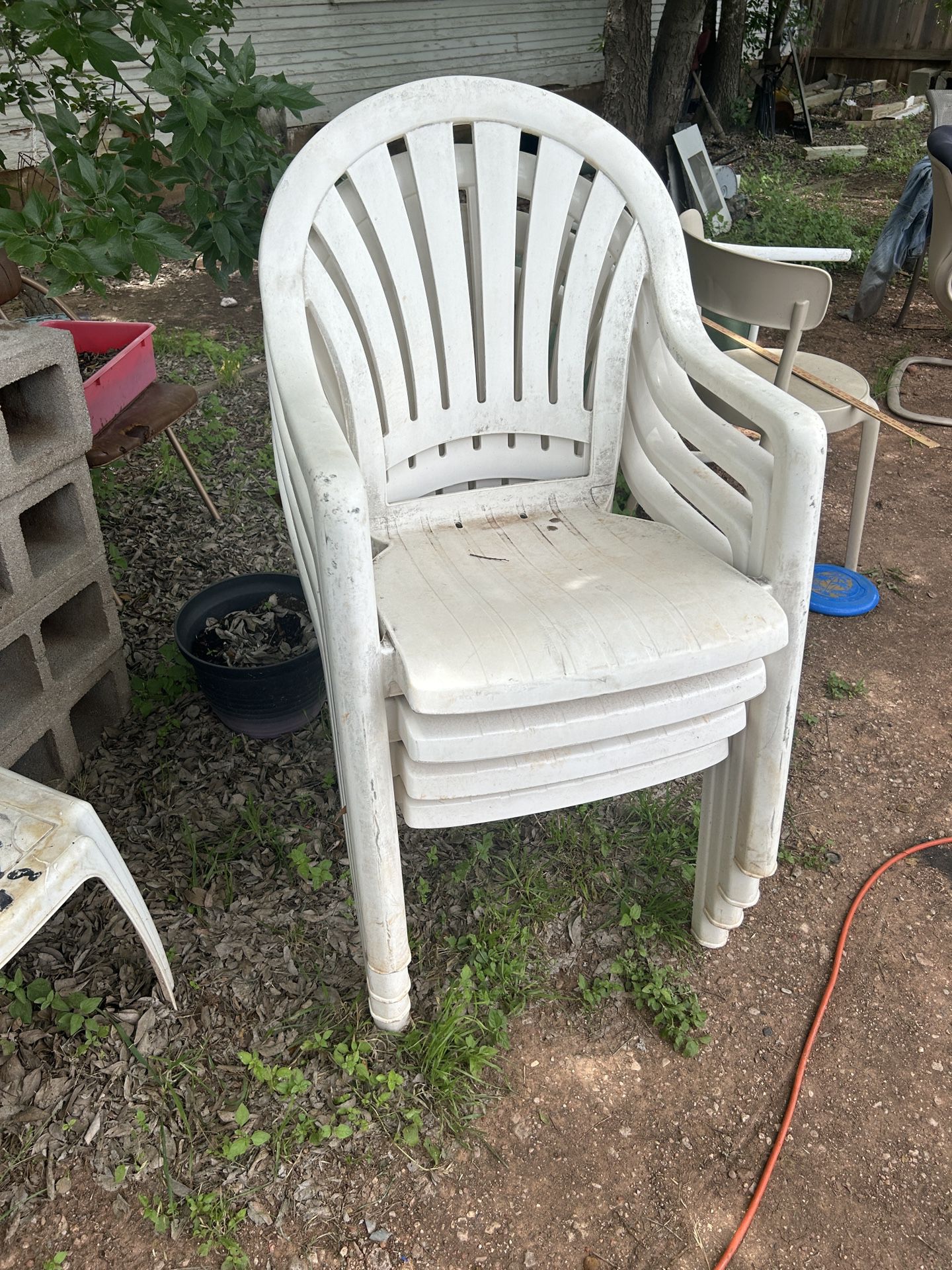 Set Of 4 Chairs That Need A Good Cleaning 