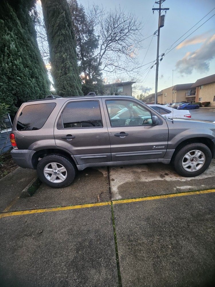2005 Ford Escape