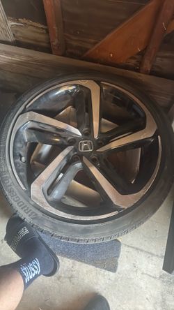 Honda  accord sport 1 wheel