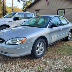 2003 Ford Taurus