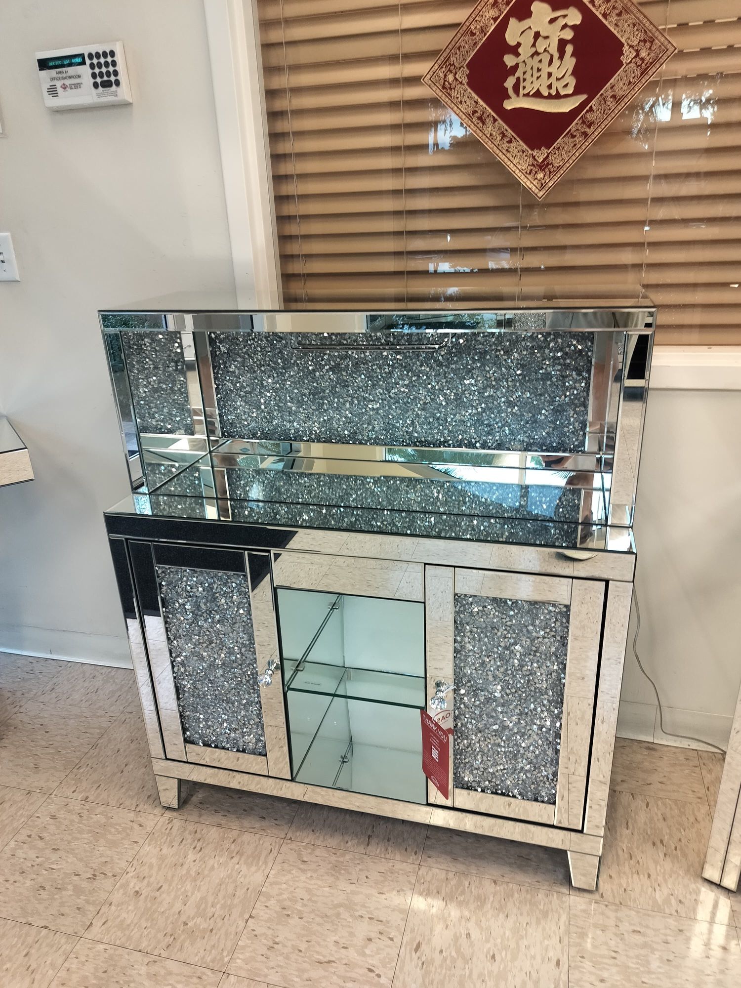 New Mirrored Bar Wine