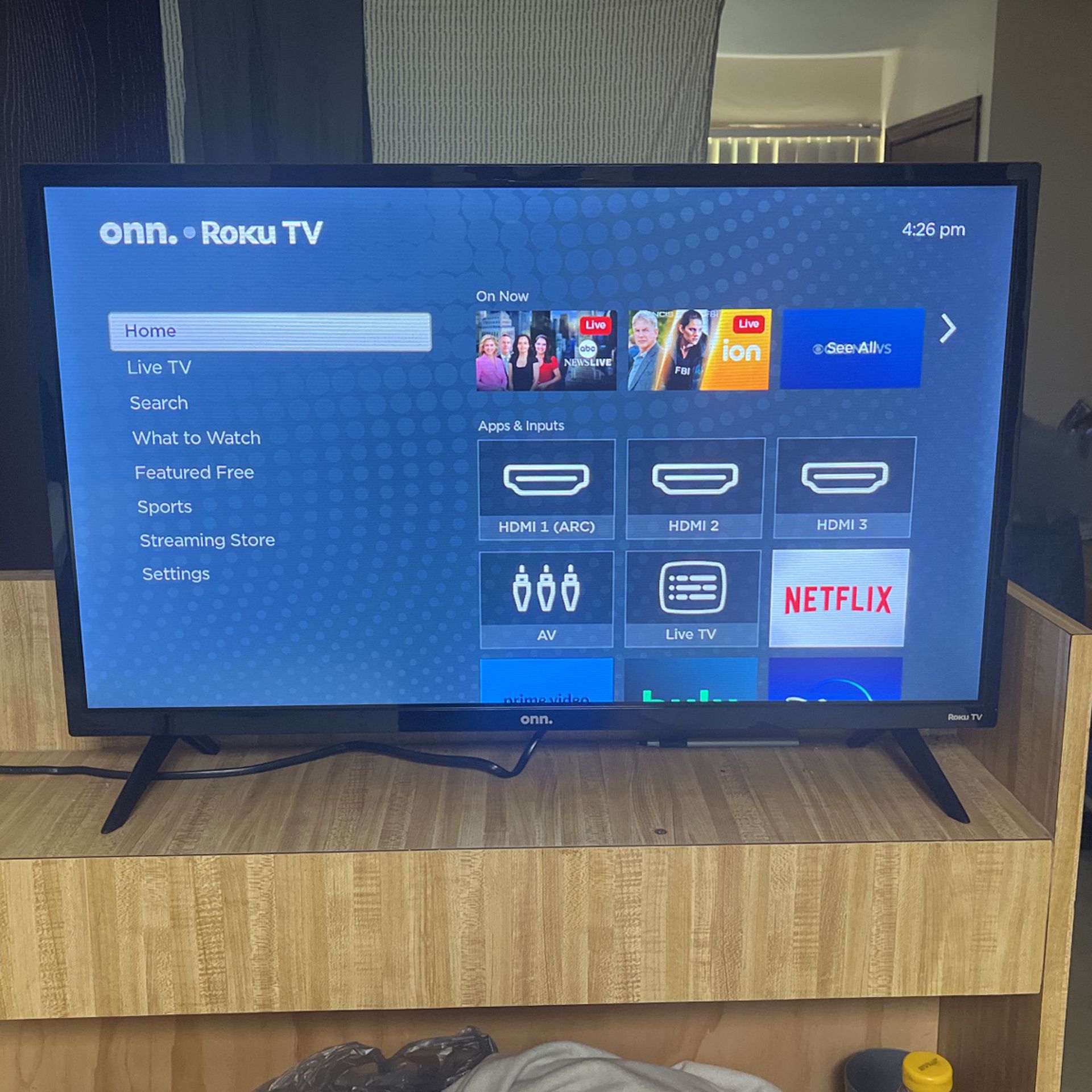 onn. 32” Class HD (720P) LED Roku Smart Television 