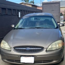 2002 Ford Taurus