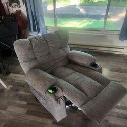 Little Warn But Works Great The Mssage And Heat All Work And Spins 360 