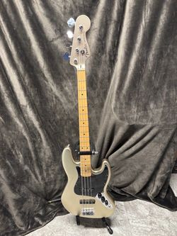 Fender 75th Anniversary Jazz Bass with Brand New Genuine Fender Hardshell Case