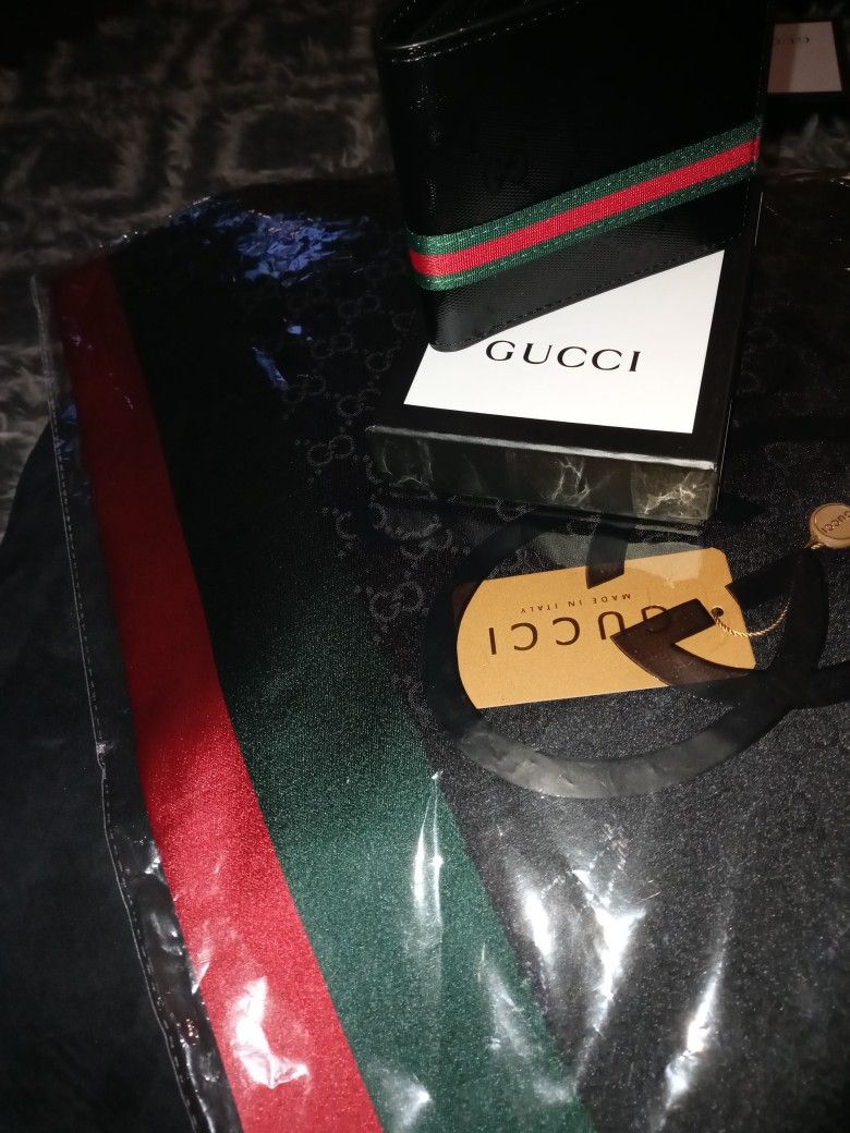 Gucci Wallet & Silk scarf