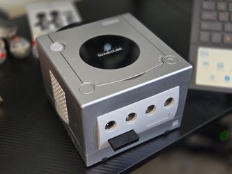 Nintendo GameCube W/Memory Card & Game