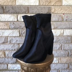 Black Bootie Size 7/8